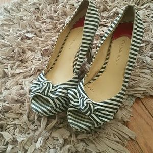Gianni Bini bow heels